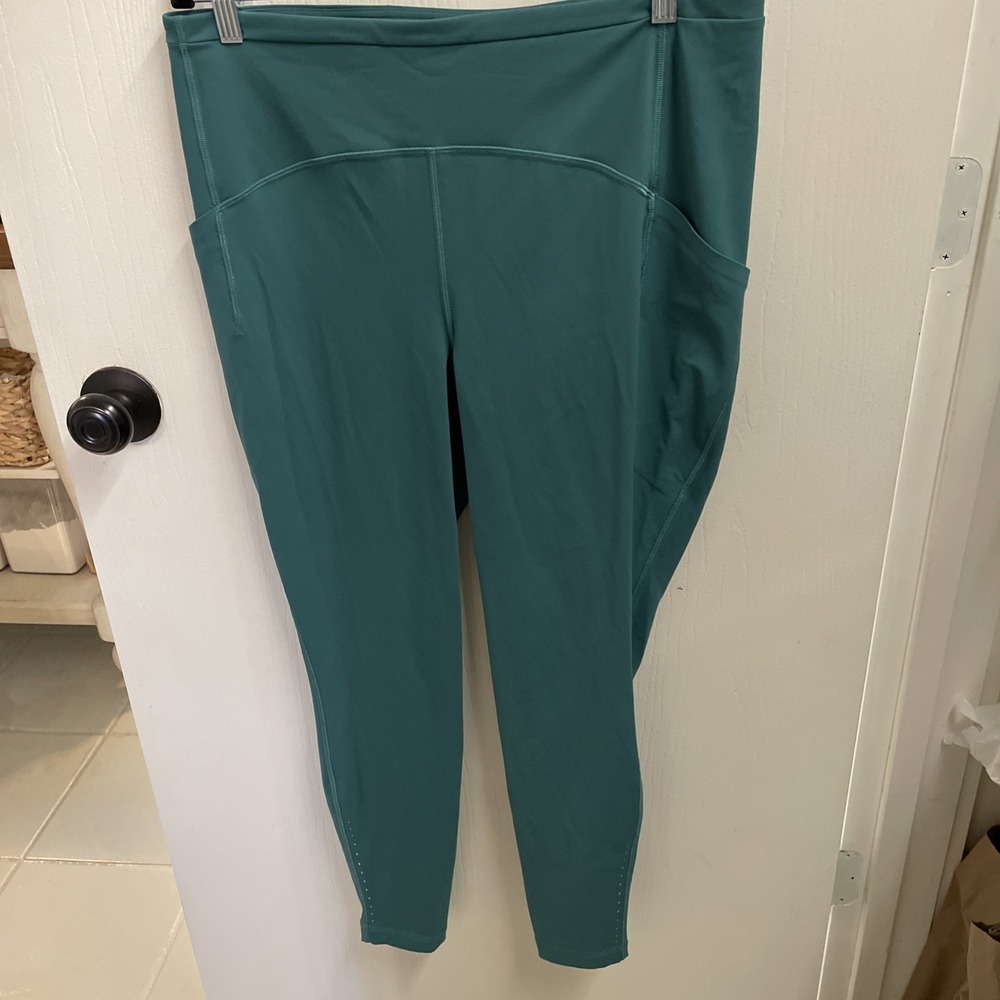 Lululemon Women's  Fast Free HR Tight 27' Pockets Nulux Yoga Outdoor Size 14